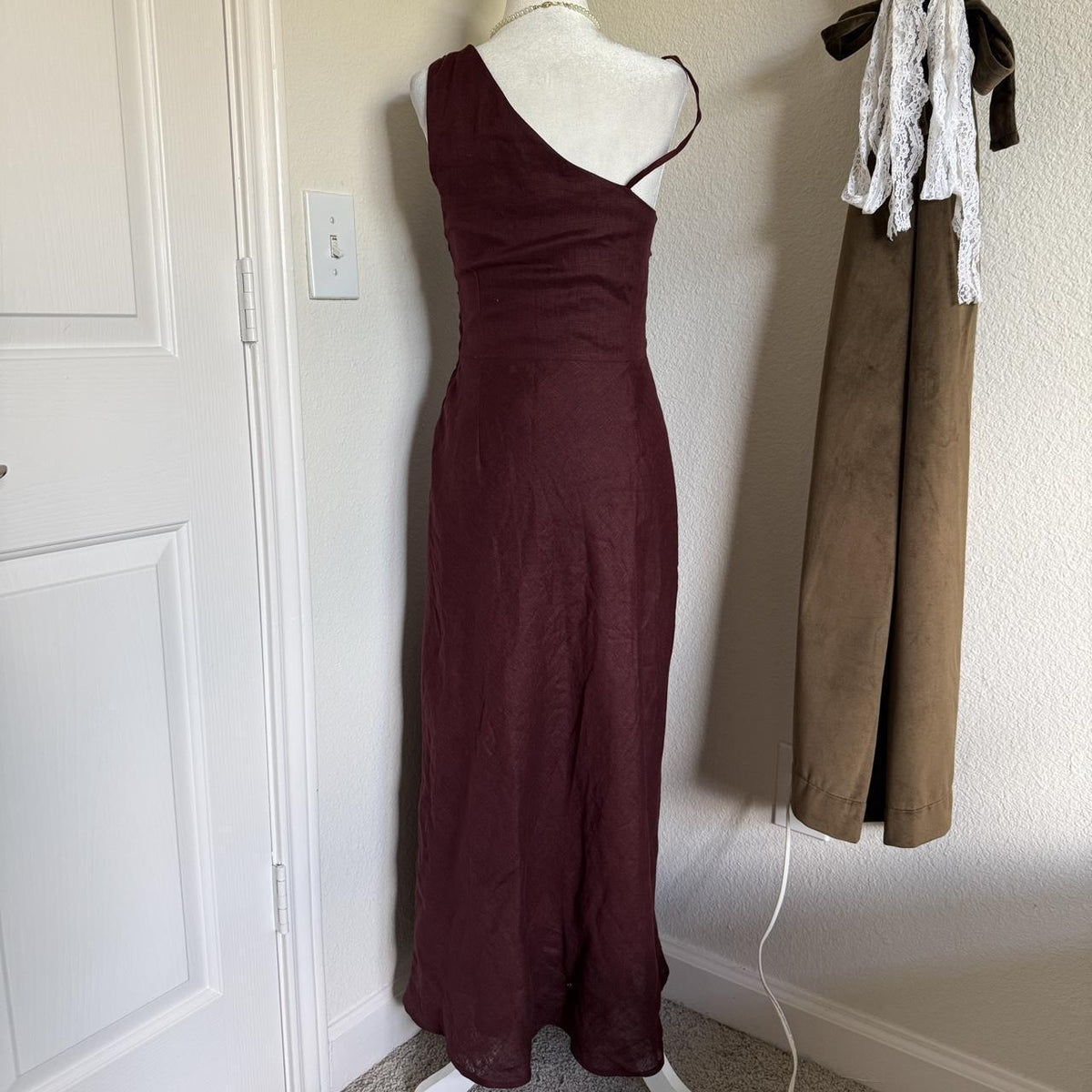 NWT Zara Asymmetric Linen Maxi Dress XS Aubergine Gold Applique 8840/386