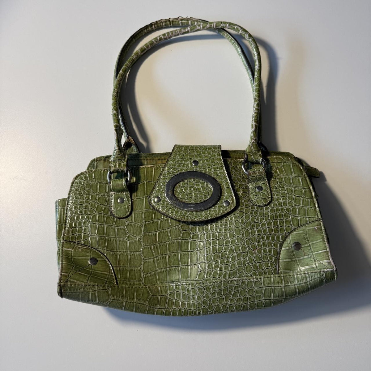 Green Crocodile Pattern Shoulder Bag with Flap Closure