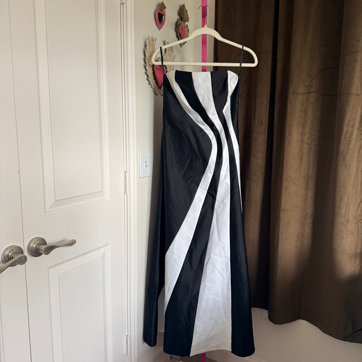 thriftalina Vintage Cache Gold Label Black and White Colorblock Gown Strapless Y2K Sz 6