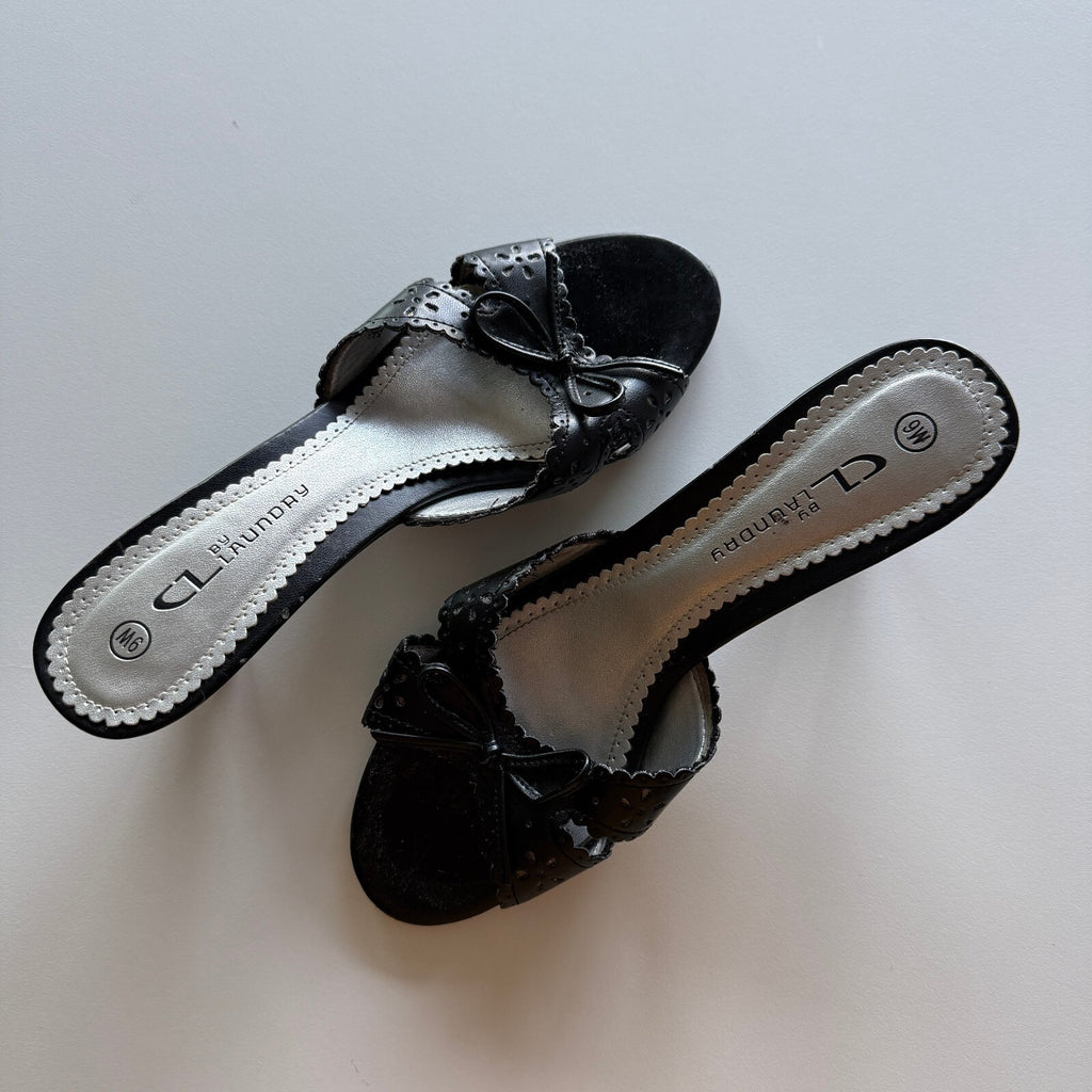 Chinese Laundry Eyelet Bow Detail Black Women's Kitten Heels Size 9W 2 1/2" Heel
