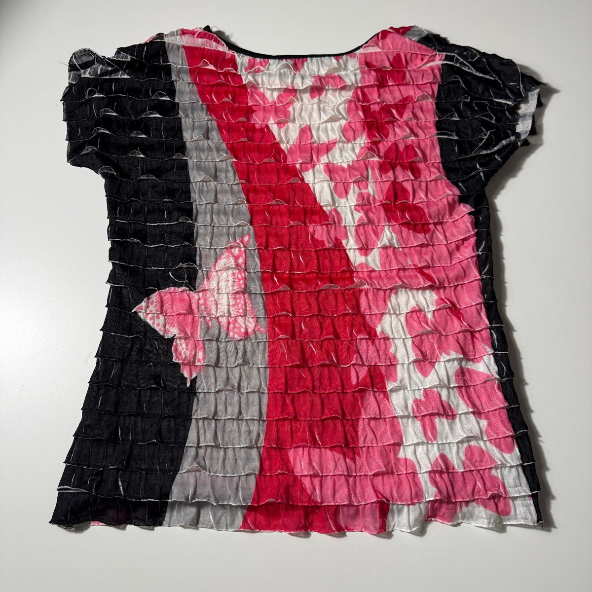 Elementz Y2K Eyelash Ruffle Butterfly Detail Short Sleeve Top Petite Small Pink
