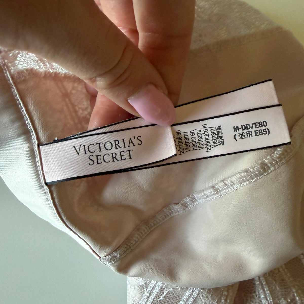 Victoria's Secret Lace Bralette Baby Pink Coquette Sz Medium DD Lace Lingerie