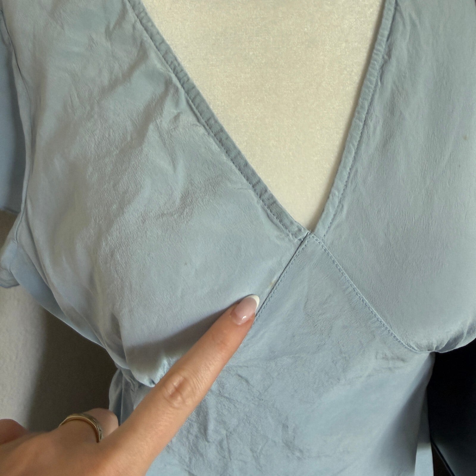 Blue 100% Silk V-Neck Women's Tie Detail Mimi Maternity Blouse Women's Sz Large