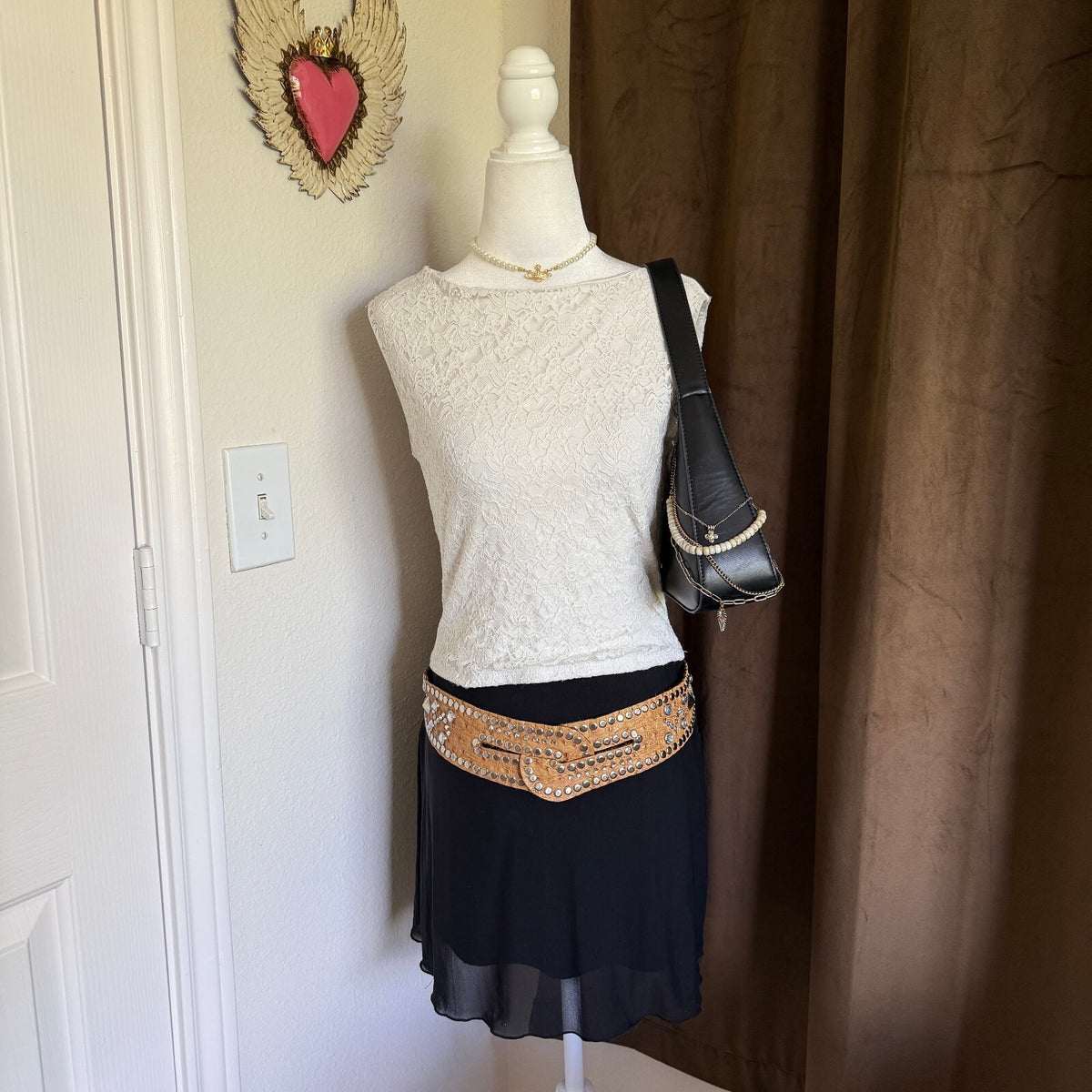 Madden NYC White Lace Sleeveless Crop Top Cottagecore Fairycore Coquette M