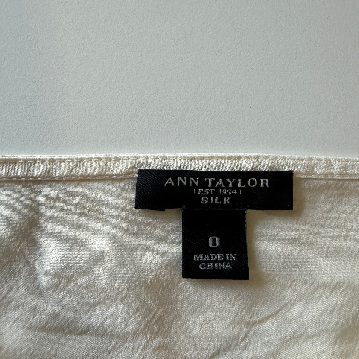 Ann Taylor Ivory Silk Cowl Neck Draped Top Sz 0 Office Coquette Back to School