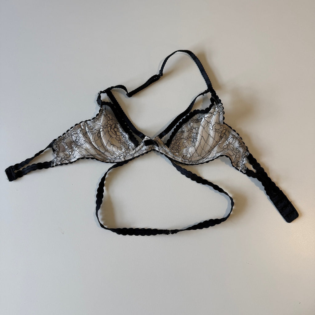Victoria's Secret Very Sexy 34B Lace Strappy Cage Bra Black White Y2K
