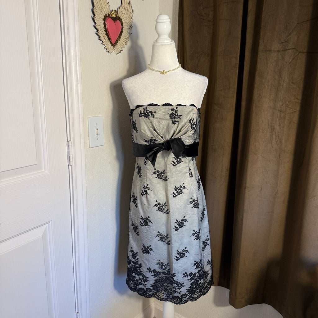 White House Black Market Black Lace Overlay Strapless Dress Bow Detail Sz 6