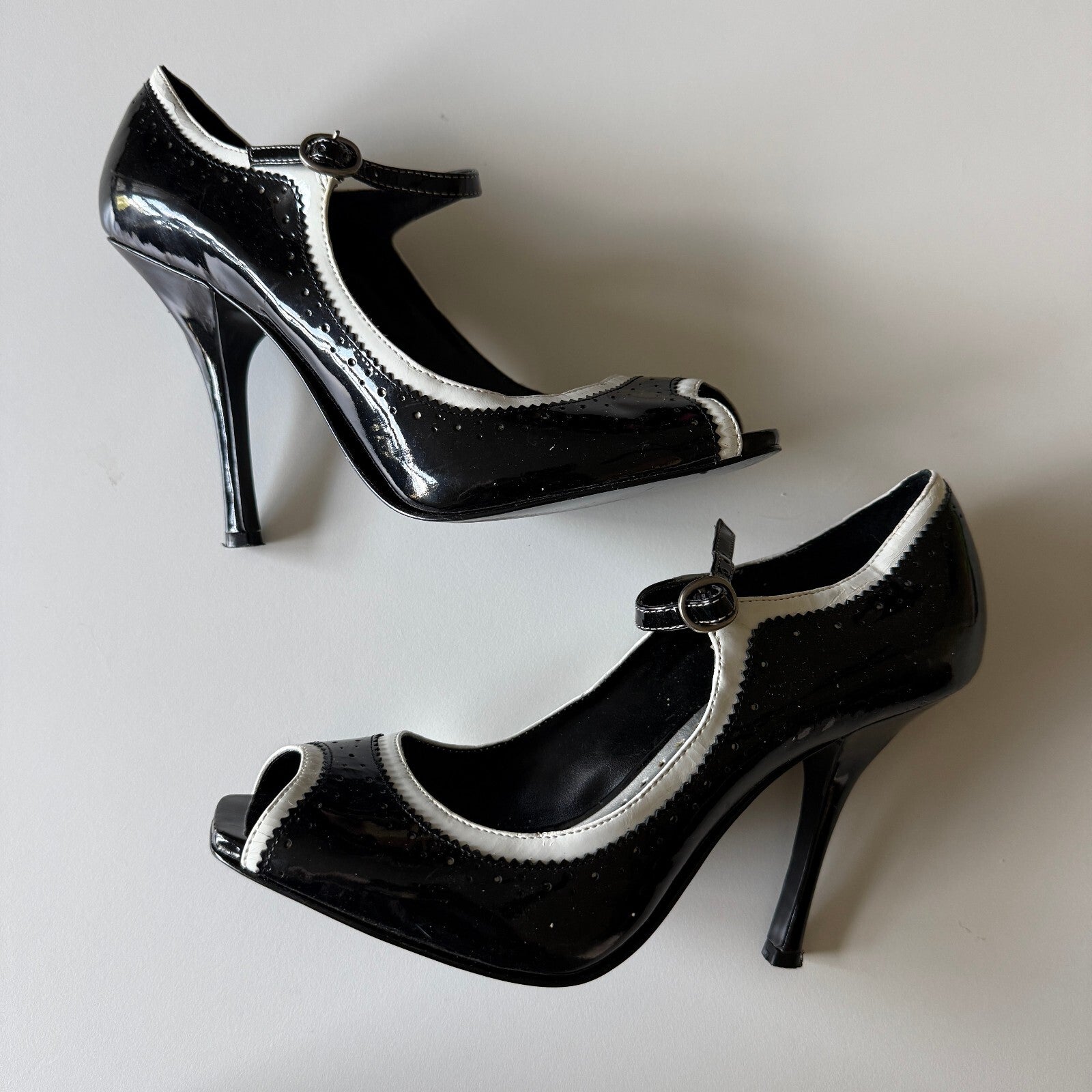 BCBG Girls Peep Toe Mary Jane Women's Retro Pumps with Buckle Size 8 1/2