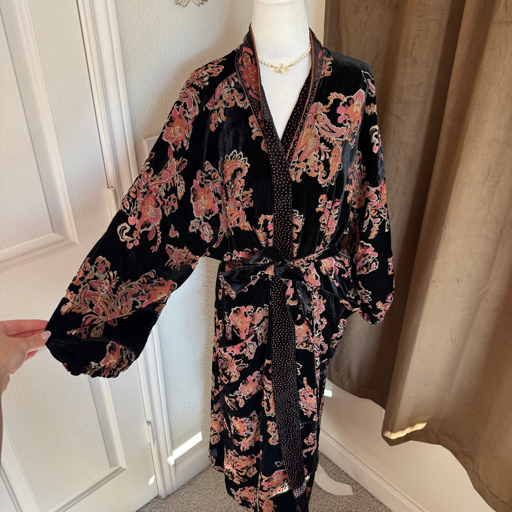 Zara Black and Pink Floral Crushed Velvet Robe with Belt