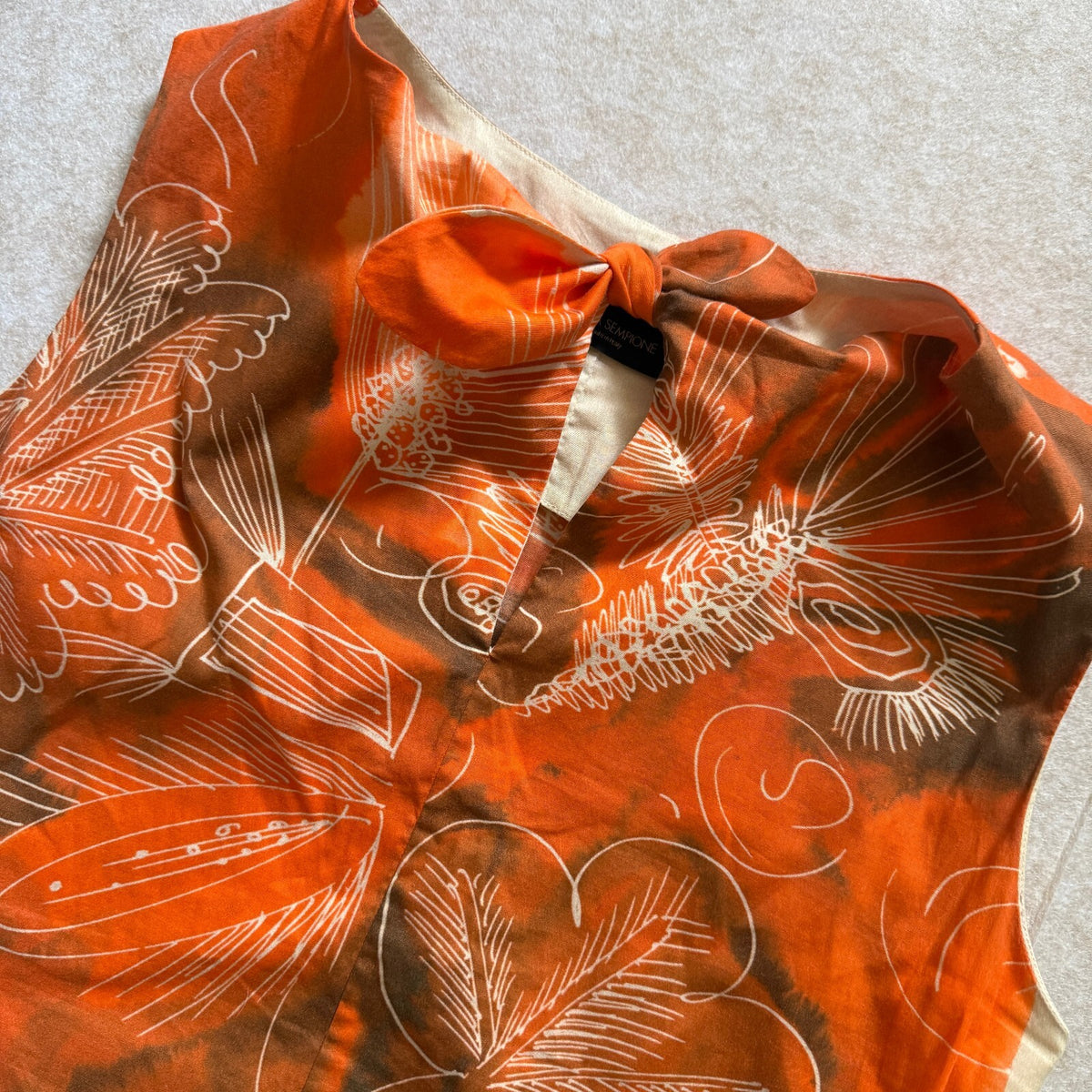 thriftalina Piazza Sempione Italy Floral Abstract Graphic Sleeveless Tie Detail Blouse