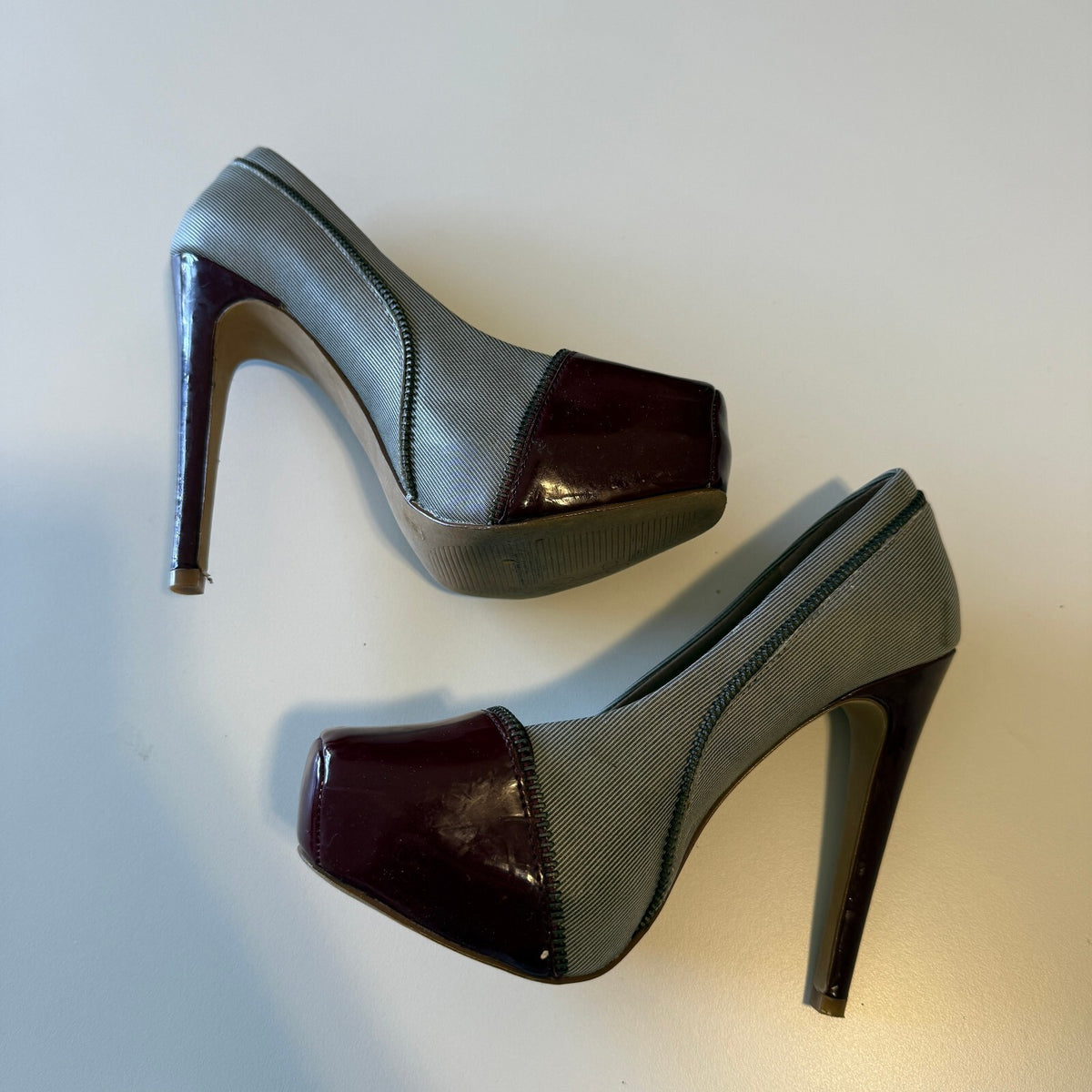 Jessica Simpson Platform Pumps Grey Burgundy Colorblock Patent Toe Heels Sz 6