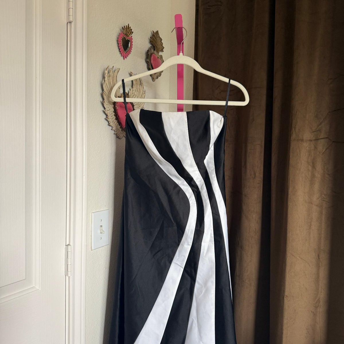 thriftalina Vintage Cache Gold Label Black and White Colorblock Gown Strapless Y2K Sz 6