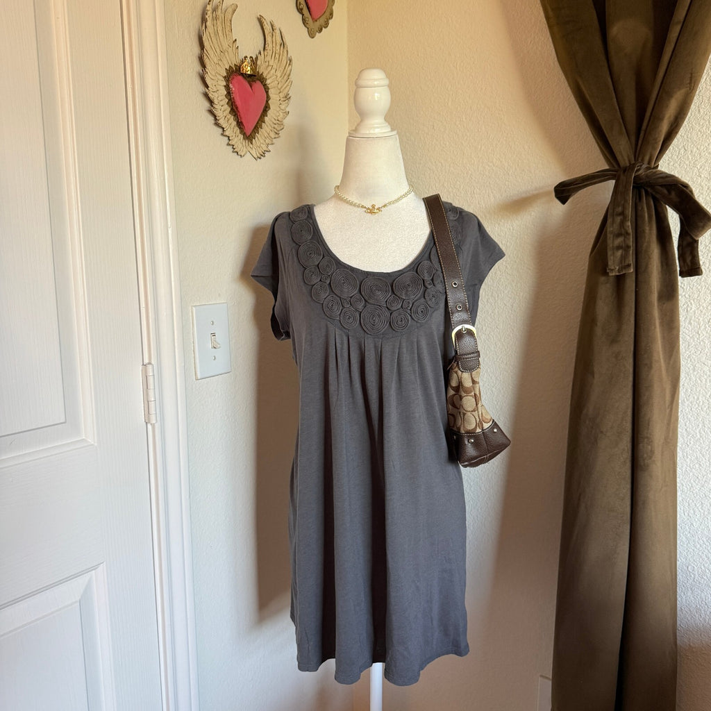 New York & Company Women's Gray Scoop Neck Dress with Floral Embellishments