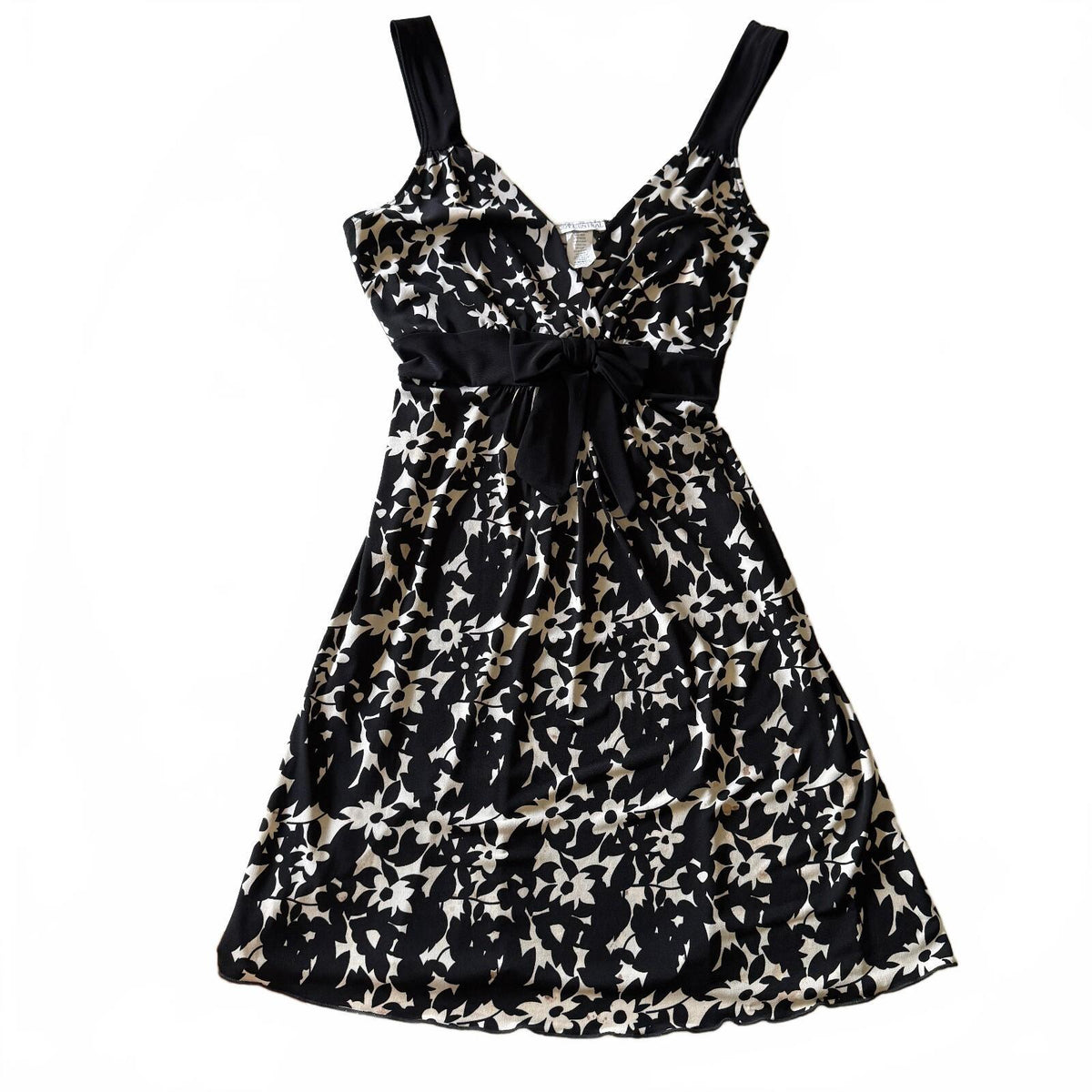 Y2K Body Central Black and White Floral Sleeveless V-Neck Dress with Waist Tie