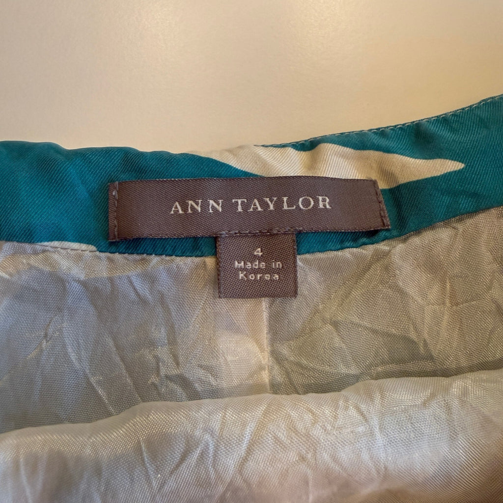 Ann Taylor Women's Silk A-Line Skirt Size 4 Teal and White Abstract Print