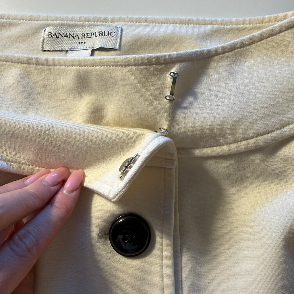 Banana Republic Preppy Fall Coquette Cream Double-Breasted Mini Skirt Size 0