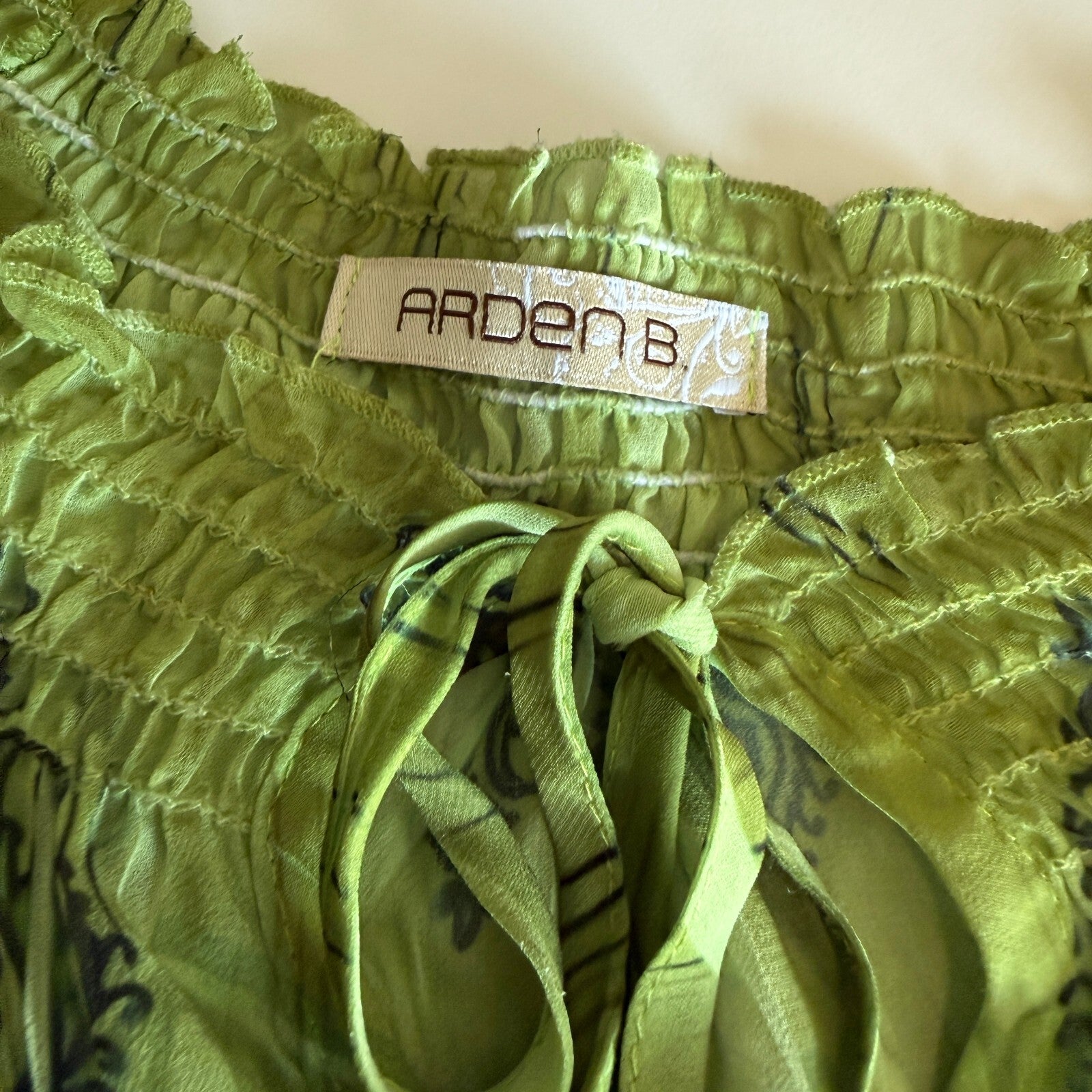 Vintage 1990s/Y2K Elizabeth Arden B Women's Slouchy Boho Printed Blouse Large