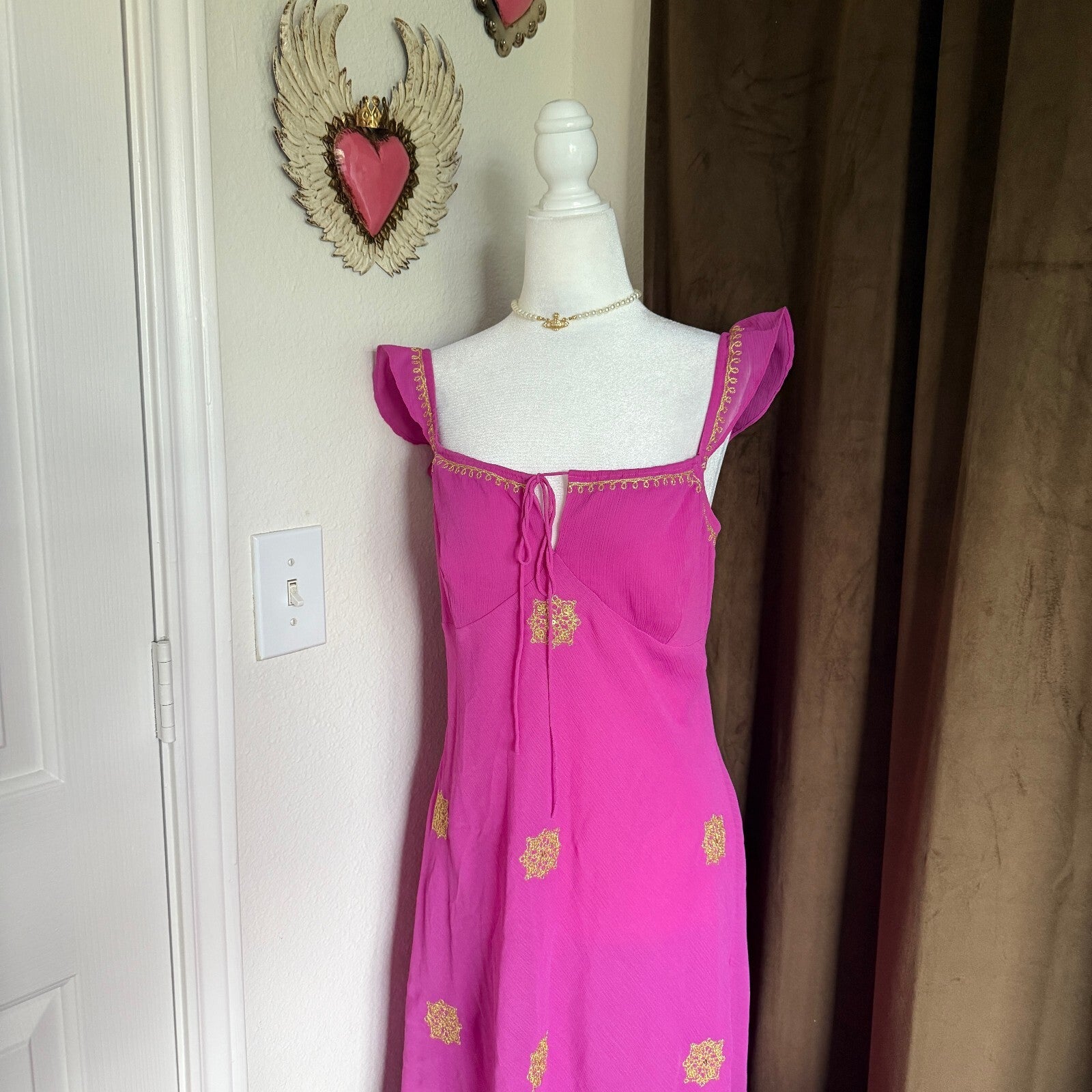Y2K New York & Co Women's Gold Detail Flutter Sleeve Pink Mini Dress Tie Detail