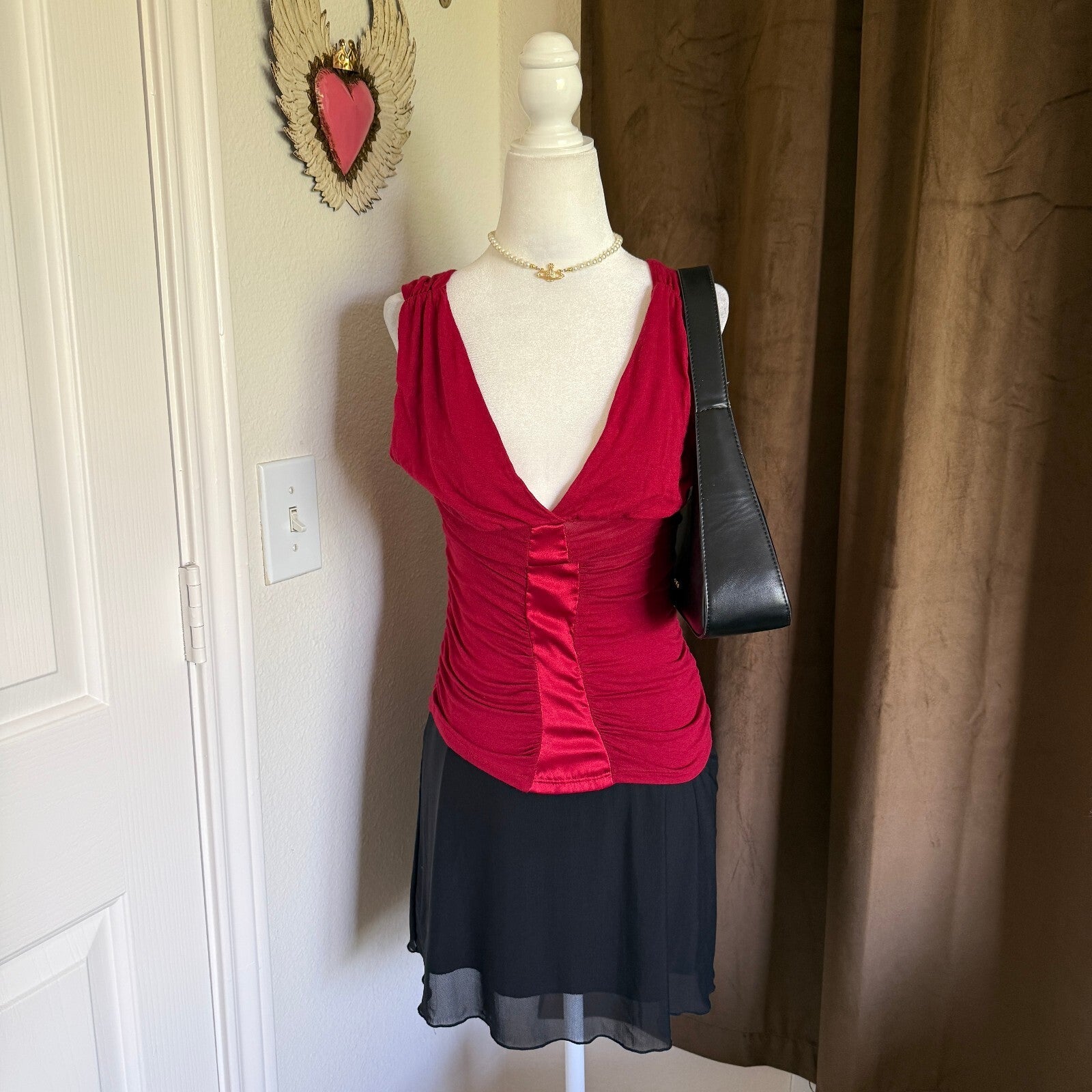 Do & Be Red Sleeveless V-Neck Ruched Satin Detail Top Size Small USA Made