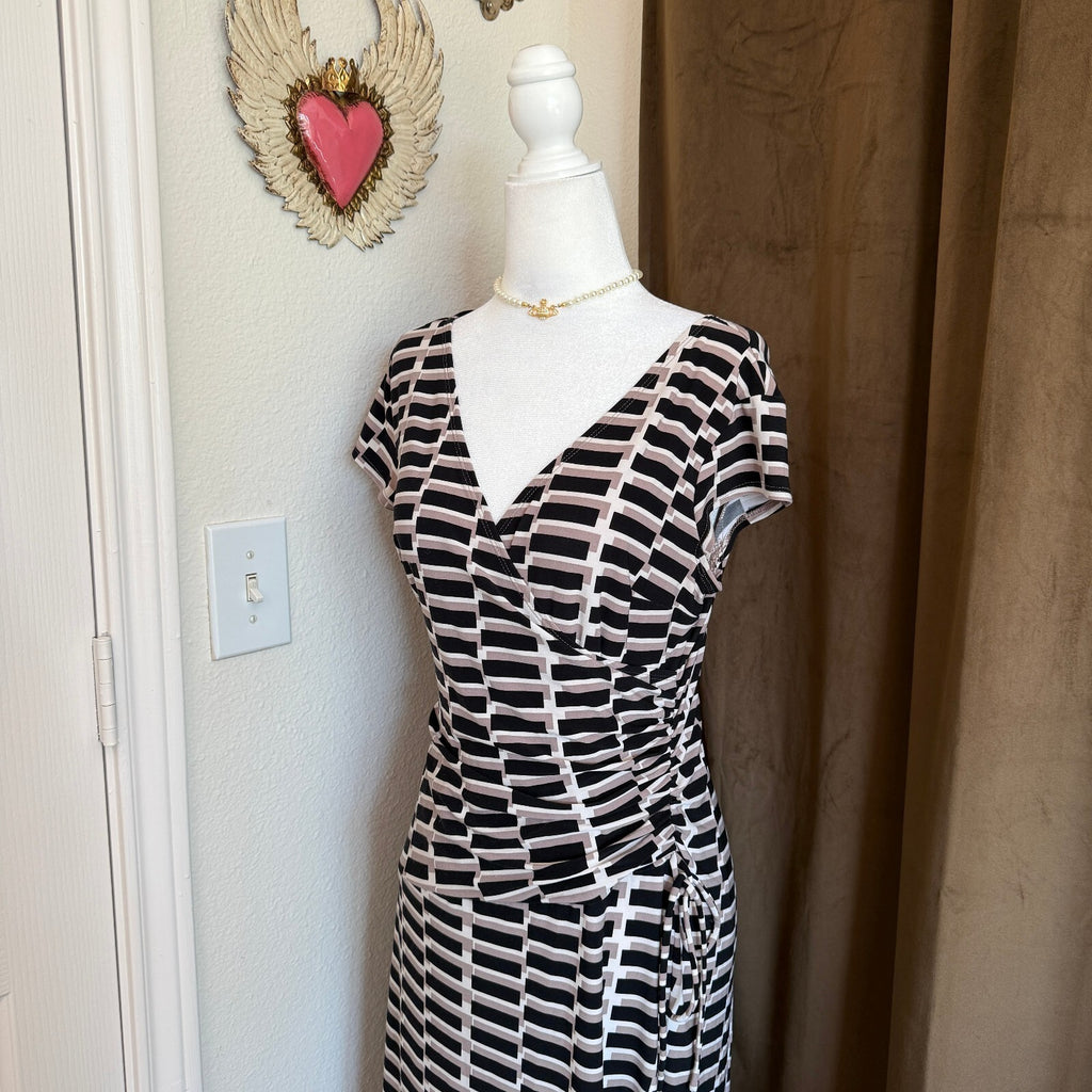 Jones Studio Women's Geometric Print Wrap Dress, Size 8, Black and Beige, V-Neck