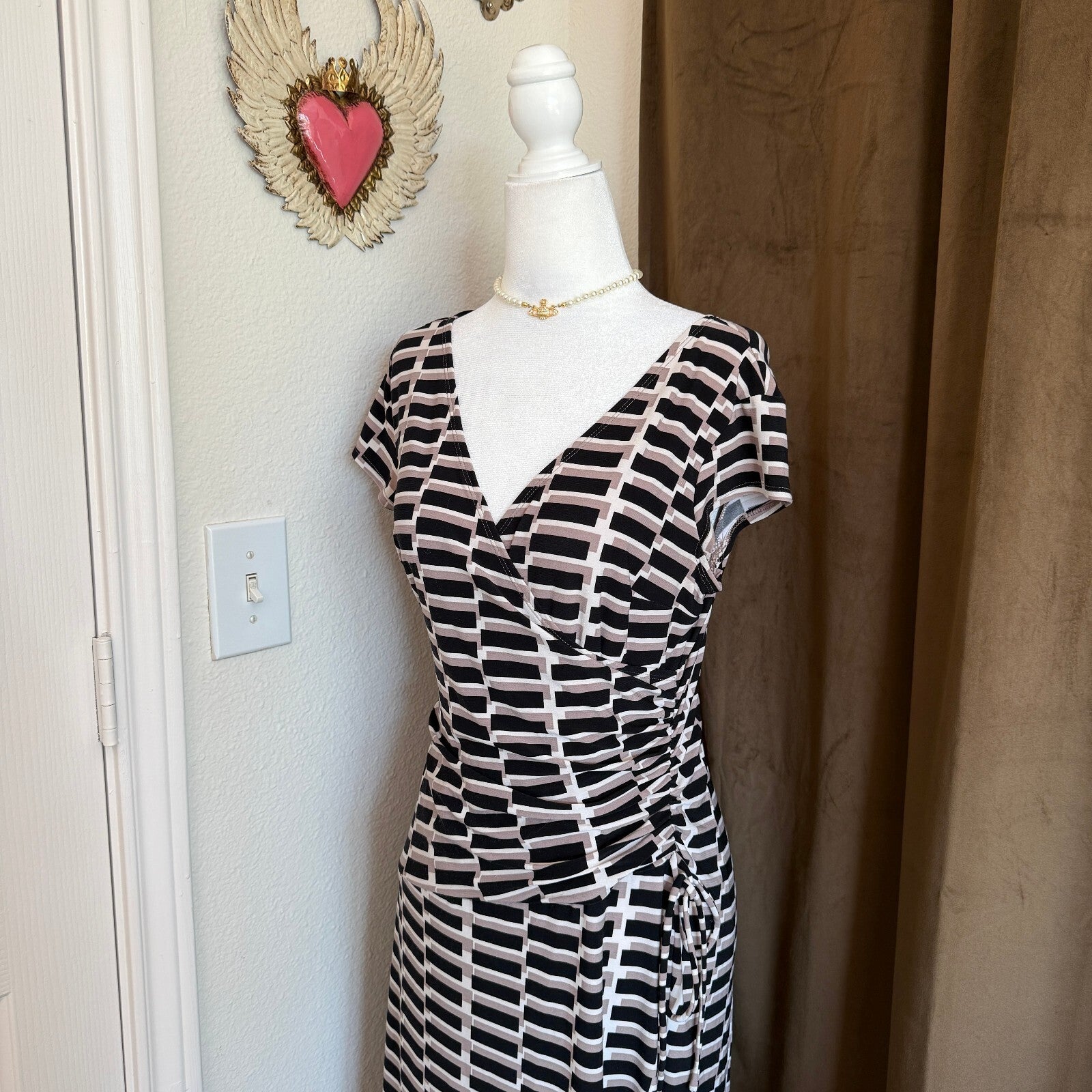 Jones Studio Women's Geometric Print Wrap Dress, Size 8, Black and Beige, V-Neck