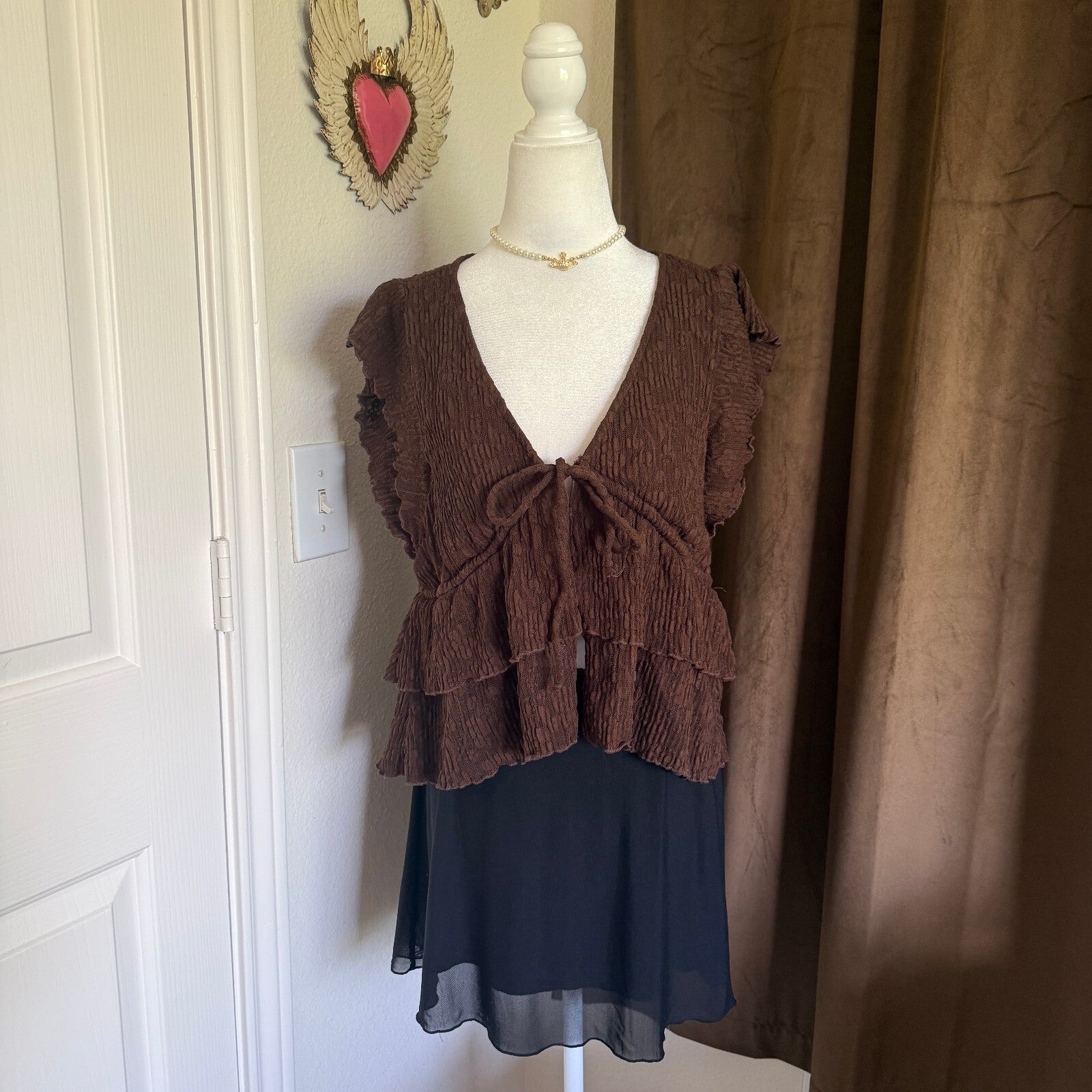 La Peche Brown Textured Ruffle Top, Size Large, Tie-Front V-Neck
