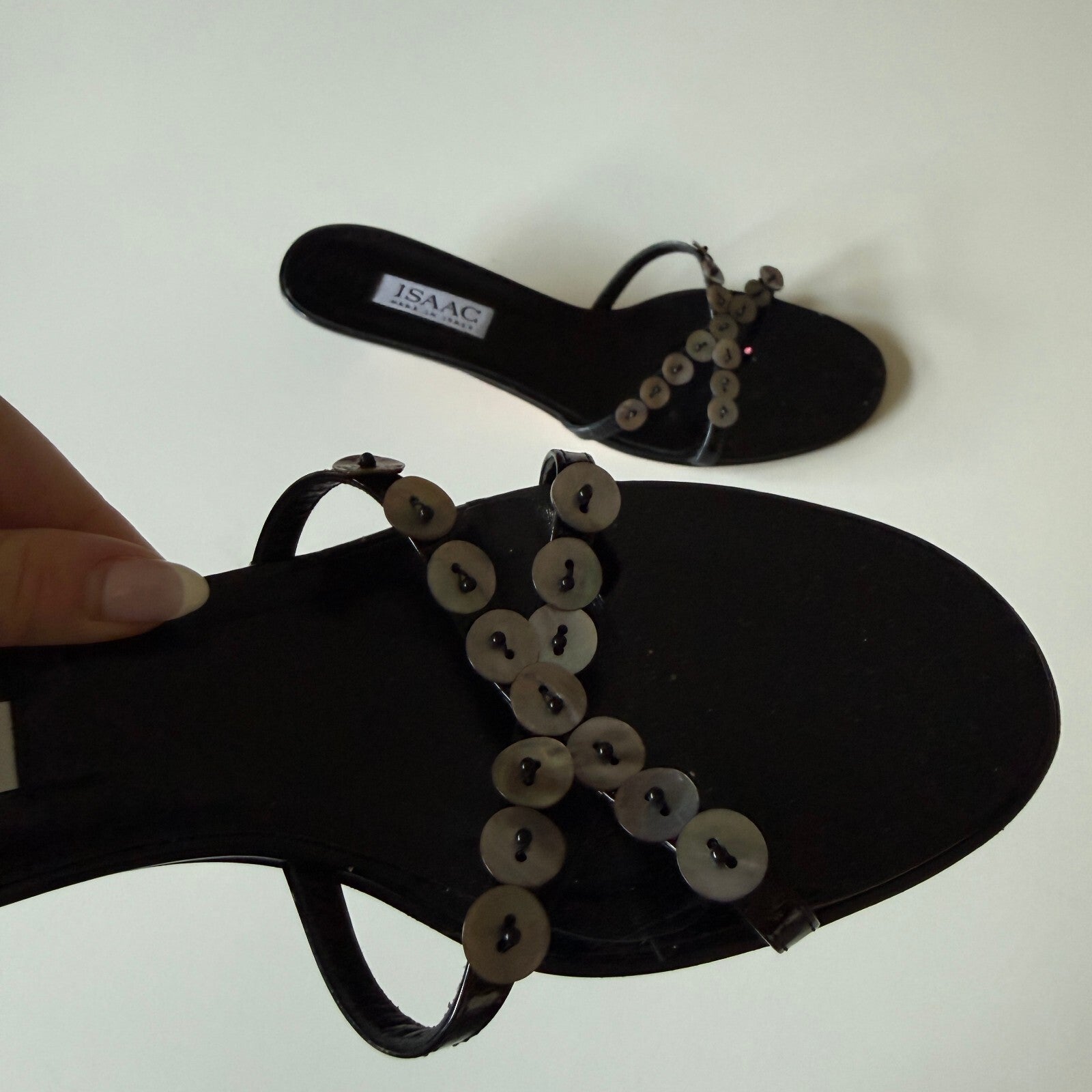 Vintage Isaac Mizrahi Mother of Pearl Button Kitten Heels Designer Sz 8 1/2