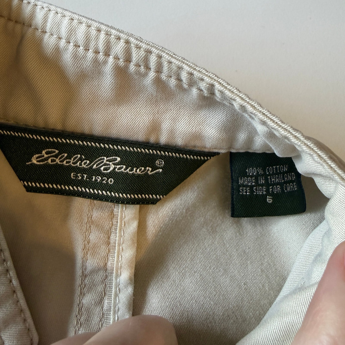 Eddie Bauer Women's Beige Cotton Button-Up Jacket Size 6 with Minor Wear