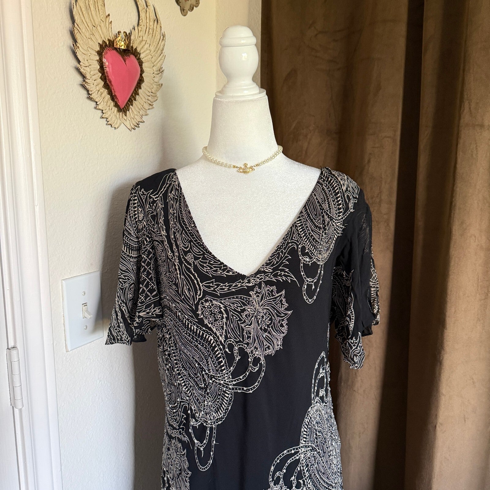 Eva Blue Fairy Beaded Black and White Floral Handkerchief Hem Dress Size 16