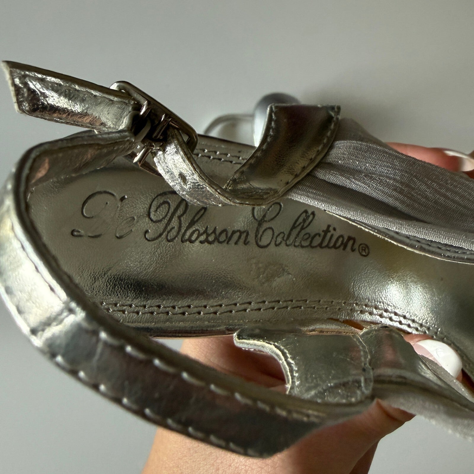 De Blosson Women's Crystal Chiffon Heel Sandals Women's Size 8