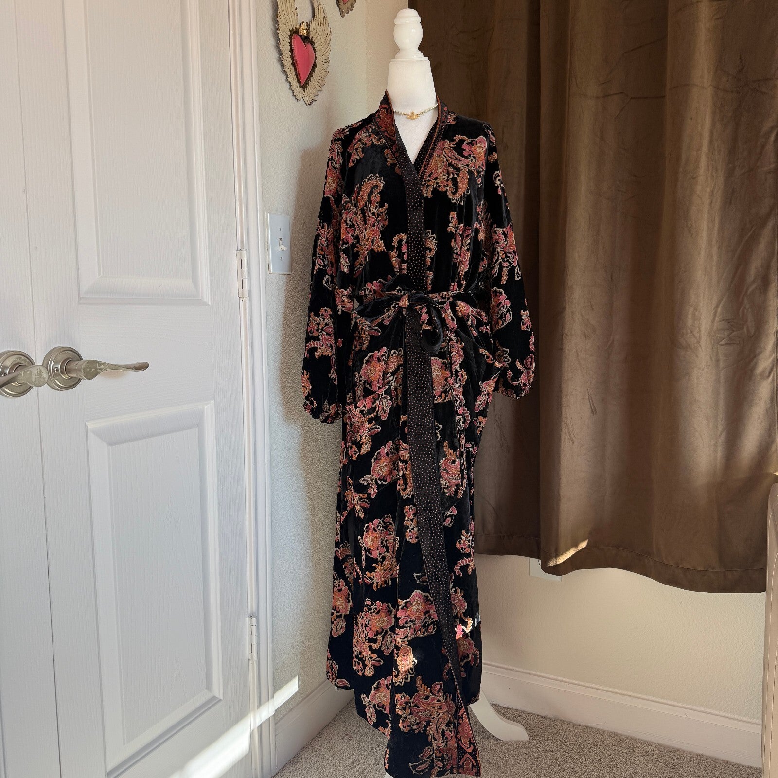 Zara Black and Pink Floral Crushed Velvet Robe with Belt