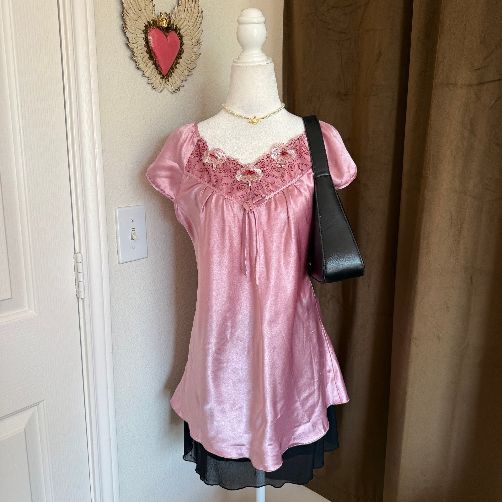 Women's Pink Satin Embroidered Cap Sleeve Blouse Size XXL
